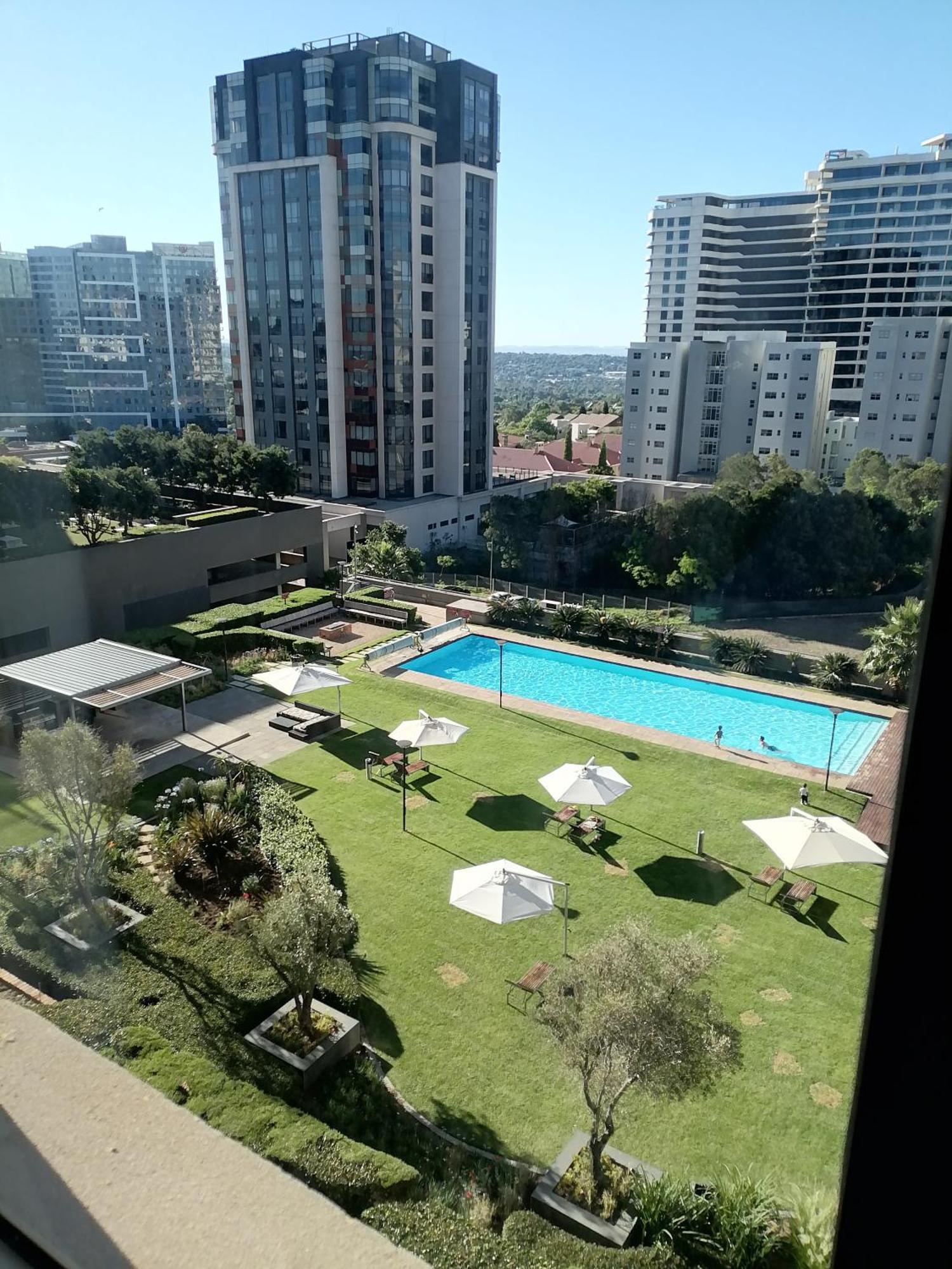 Emabheleni Executive Suites Westpoint Йоханнесбург Экстерьер фото